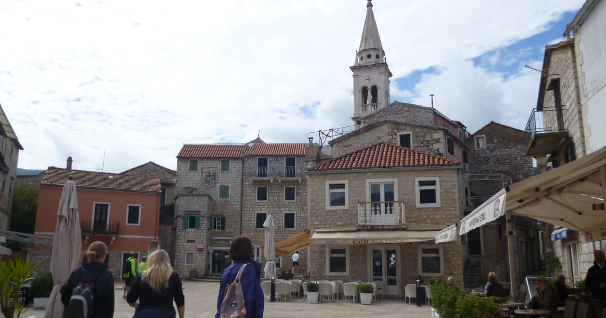 3 travelers walking around Dubrovnik