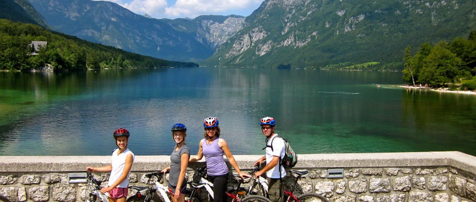 Small group bike tour beside lake in Slovenia