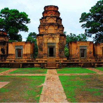 Cambodia Walking Trips Angkor Wat Historic Temples