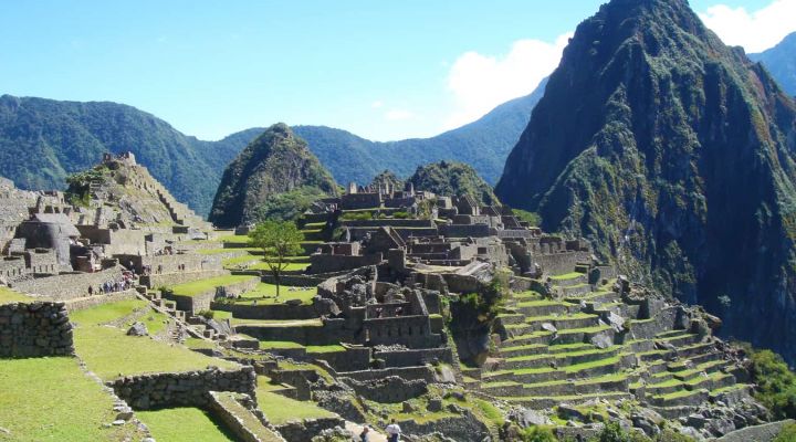 Travelers at the ruins of Machu Picchu