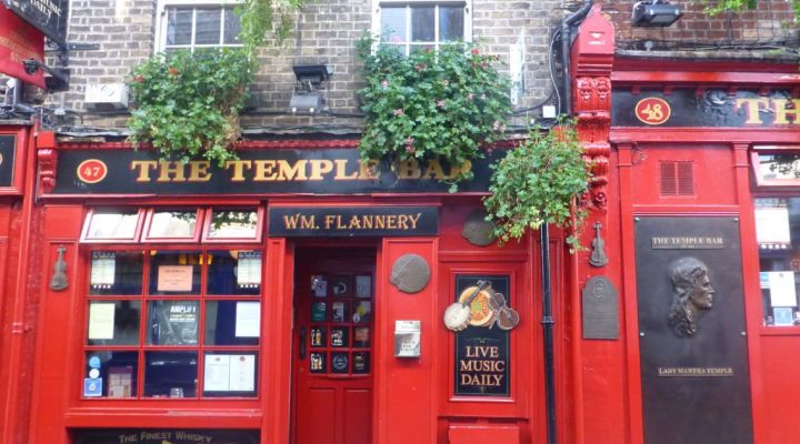 Temple bar restaurant - ireland